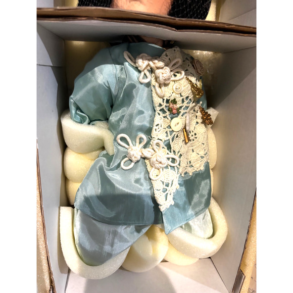 RARE & LTD " MEI-LIN" By Linda Valentino Michel ARTIST Asian Porcelain Doll New - Picture 3 of 9